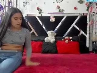 Freechat thedreamgirlss on CamSoda