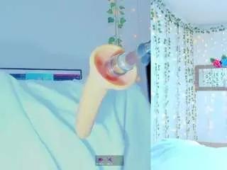 Offline tiffanny-loveee on CamSoda