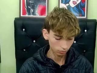 Freechat ttimy-x-boy on CamSoda
