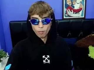 Freechat ttimy-x-boy on CamSoda