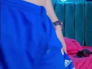 Freechat tylerjhonsonn on CamSoda