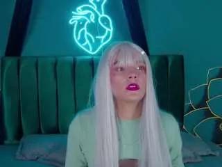 Freechat tylerjhonsonn on CamSoda