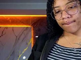 Offline violeth-b on CamSoda