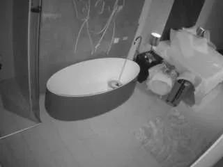 Freechat voyeurcam-casa-salsa-bathroom-6 on CamSoda