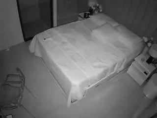 Freechat voyeurcam-casa-salsa-bedroom-7 on CamSoda