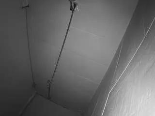 Freechat voyeurcam-jb-shower-1 on CamSoda