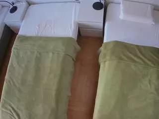 Freechat voyeurcam-julmodels-bed-5 on CamSoda