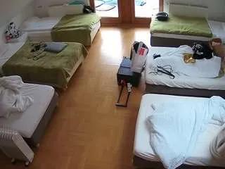 Freechat voyeurcam-julmodels-bed-6 on CamSoda