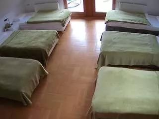 Freechat voyeurcam-julmodels-bed-6 on CamSoda