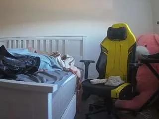 Offline voyeurcam-sexy-little-ana-01 on CamSoda