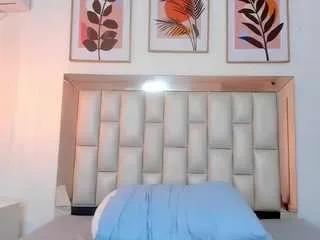 Freechat yayisvega on CamSoda