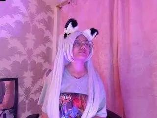 Freechat yukky-kuran on CamSoda