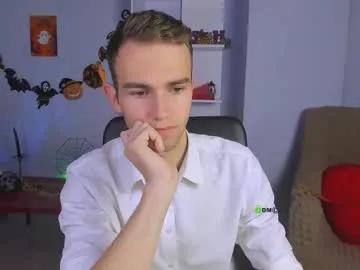 astren_villo — GOAL: my first goal [150 tokens remaining] Welcome to my room! #muscle #young #abs #slave #sexy