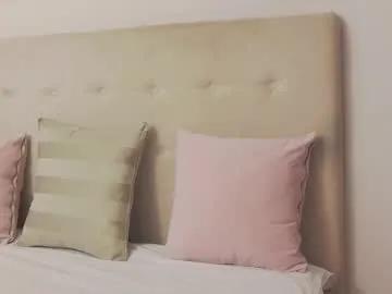 cassiehilton — leggings off [124 tokens left]