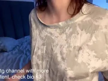 ellie_hollow on Chaturbate 