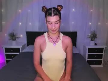 Freechat evoletbee on Chaturbate