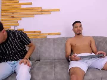 Freechat heteros_men on Chaturbate