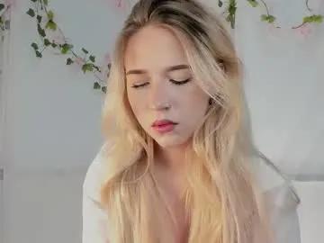 Freechat honneybunneey on Chaturbate