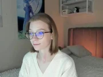 Away lunar_sofia on Chaturbate
