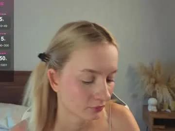 Freechat minnietammy on Chaturbate