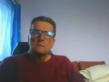 Freechat ulmeni4 on Chaturbate