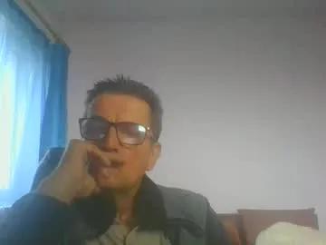 Freechat ulmeni4 on Chaturbate