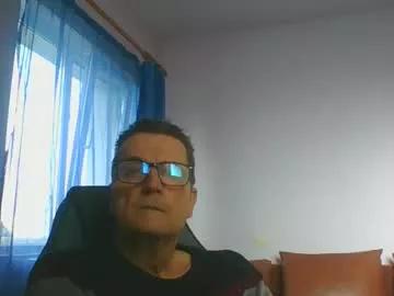 Freechat ulmeni4 on Chaturbate