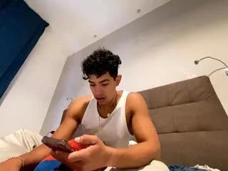 Freechat alan_moan on Flirt4Free