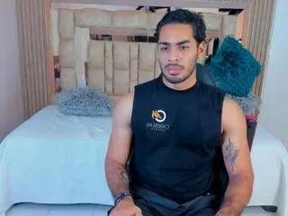 Freechat alessio_moretti on Flirt4Free