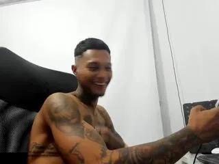 Freechat alexx_bloom on Flirt4Free