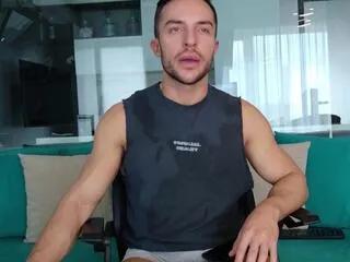 Offline alexxino on Flirt4Free