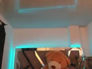 Freechat amara_jons on Flirt4Free