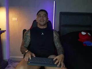 Offline andy_damon on Flirt4Free