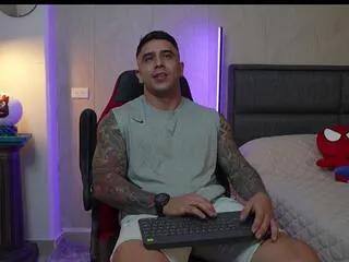 Offline andy_damon on Flirt4Free