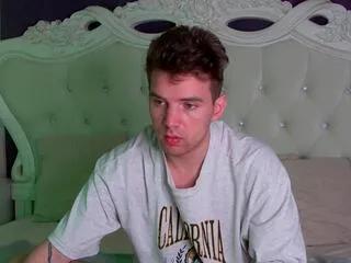 Freechat arthur_andrews on Flirt4Free