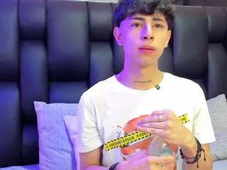 Offline austin_monroy on Flirt4Free