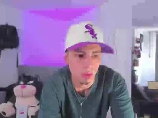Offline austin_monroy on Flirt4Free