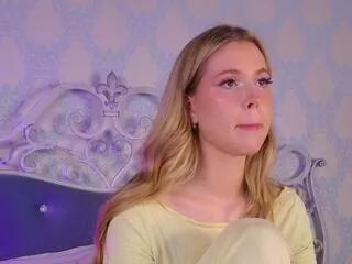 Offline becca_vressel on Flirt4Free