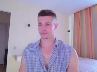 Offline benjamin_blue on Flirt4Free
