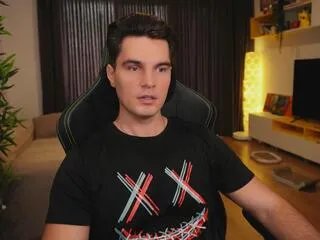 billy_amore on Flirt4Free 