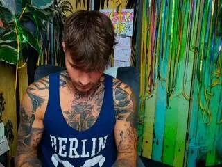 Freechat christian_jagger on Flirt4Free