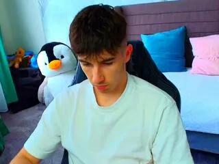 Offline cooper_vaio on Flirt4Free