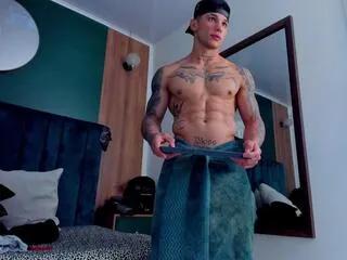 Offline cristian_broonkss on Flirt4Free