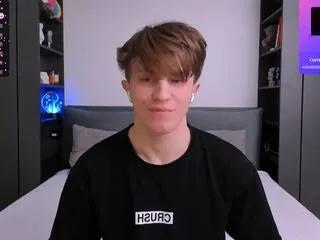 Freechat curtis_crew on Flirt4Free