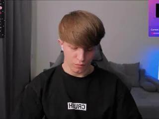 Freechat curtis_crew on Flirt4Free