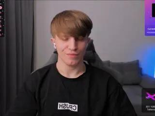 Freechat curtis_crew on Flirt4Free