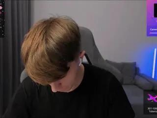 Freechat curtis_crew on Flirt4Free