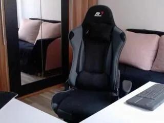 Offline darius_giles on Flirt4Free