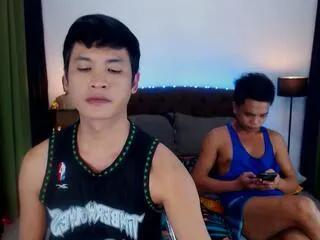 Offline daven_steele_derik_logan on Flirt4Free