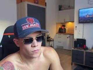 Offline duncan_collins on Flirt4Free